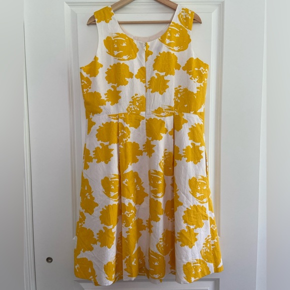 Talbots Yellow Floral Rose Print Dress Jacquard Pleated 100% Cotton Size 14WP - Picture 10 of 16
